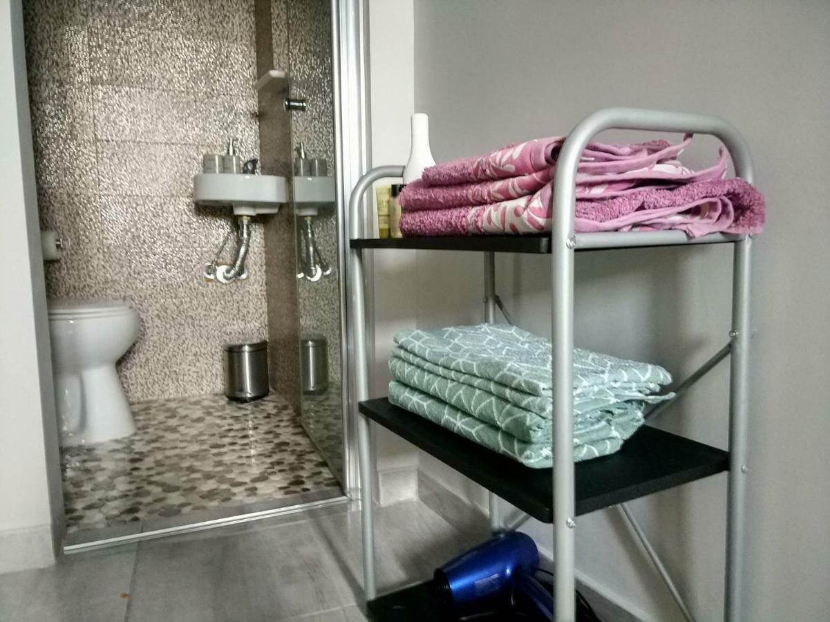 Little Romantic Appartment Аґрініо Екстер'єр фото
